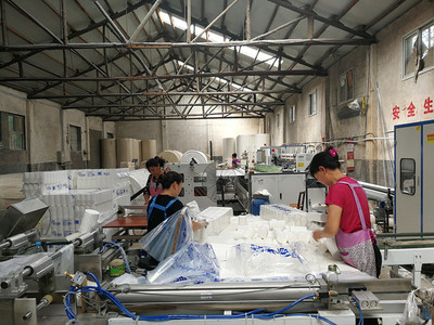 辦一個(gè)衛(wèi)生紙加工廠 如何選擇機(jī)器與設(shè)備